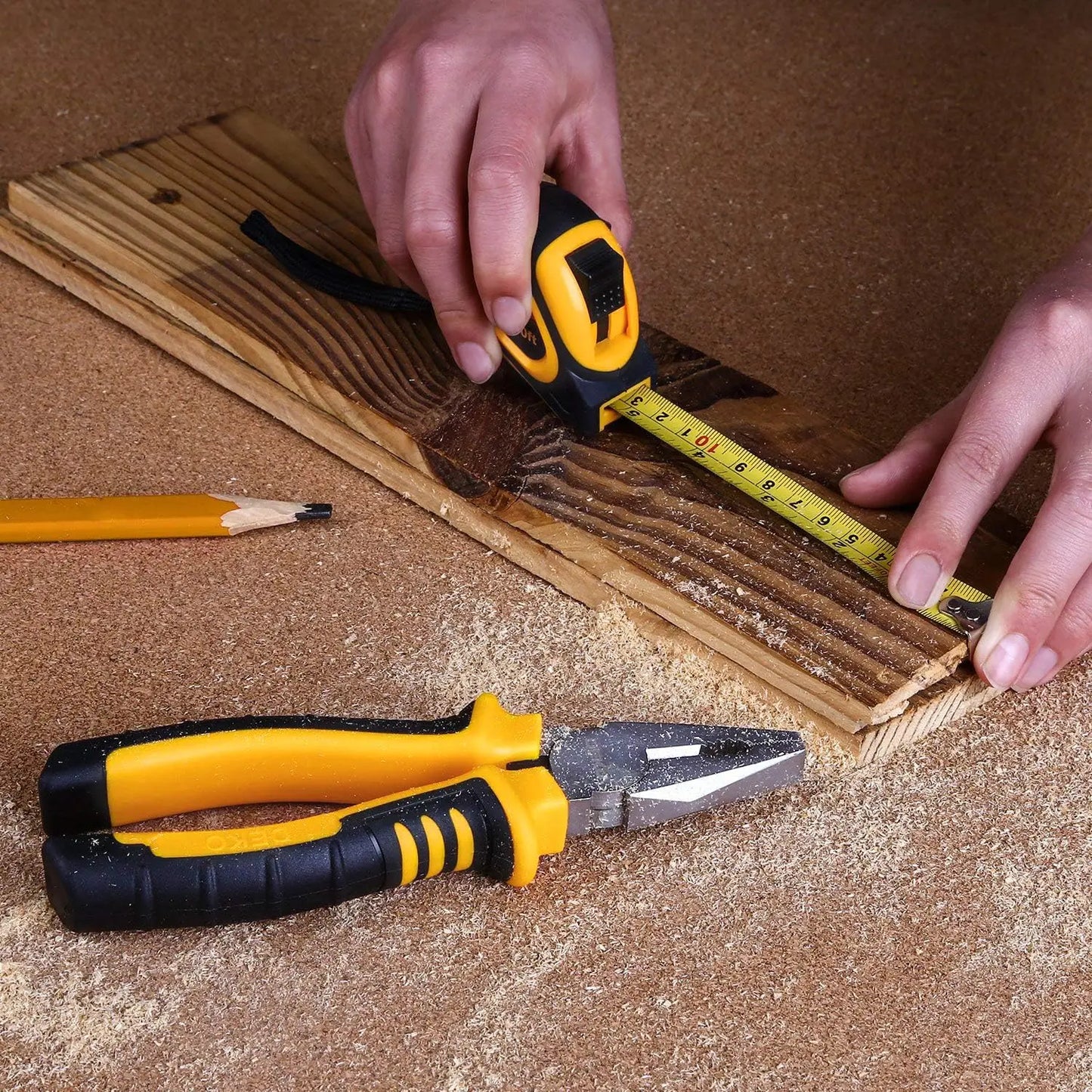 100 Piece Tool Set,General Household Hand Tool Kit,with Plastic Toolbox Storage Case for Handyman,Home Maintenance